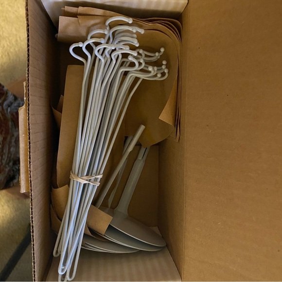 Kaiser #2201 Doll Stand 11 1/2-121/2 in 12 Pack - Picture 4 of 4